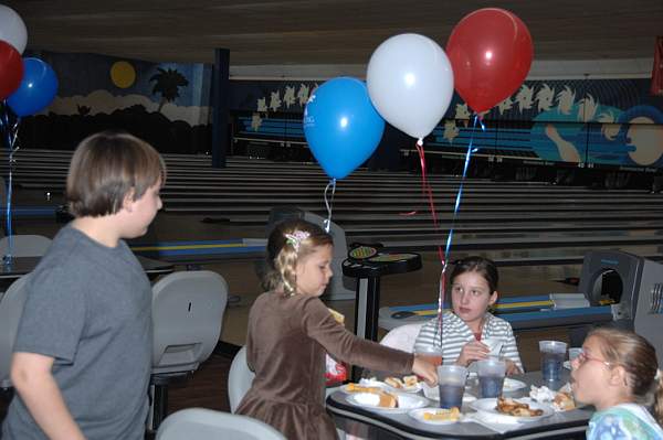 AHJF-Bowling-2-14-10-100-DDeRosaPhoto.jpg