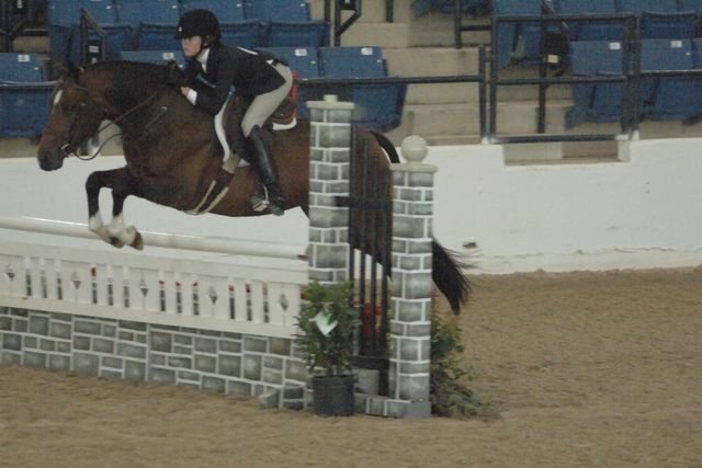 122-SirElton-MeganDavis-LegacyCupCup-PnyHtrGoRnd-5-12-07-DeRosaPhoto.jpg