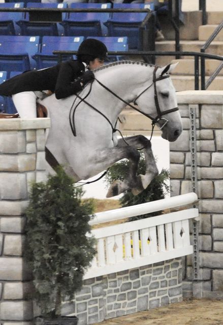 2432-Cento-JenniferWaxman-LegacyCup-NonPro3'6Finals-5-17-08-DeRosaPhoto