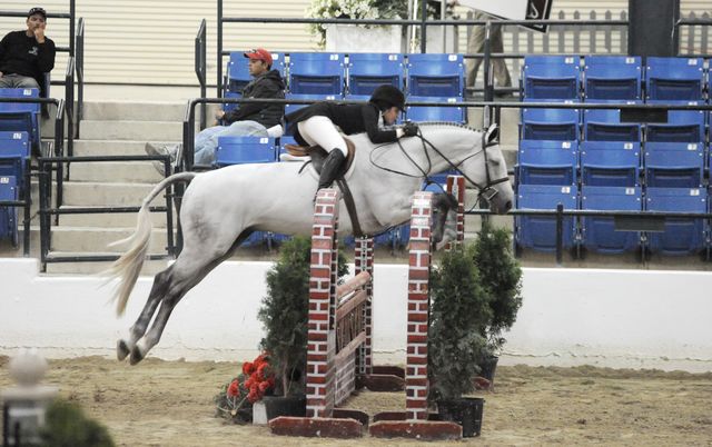2440-Cento-JenniferWaxman-LegacyCup-NonPro3'6Finals-5-17-08-DeRosaPhoto