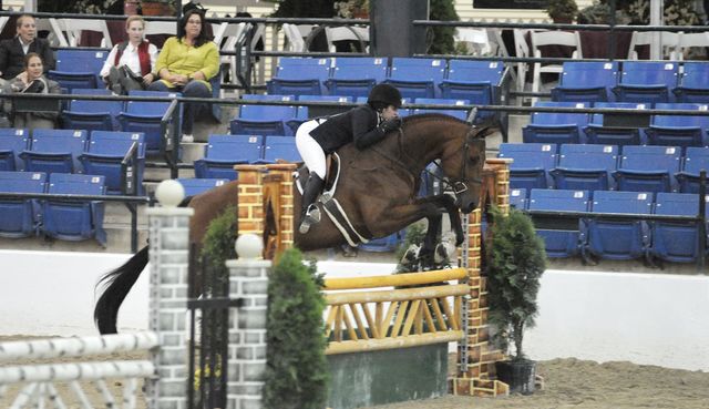 2039-Theory-JenniferWaxman-LegacyCup-NonPro3'6GoRound-5-17-08-DeRosaPhoto