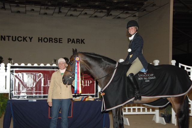 1786-Ulone-JenniferWaxman-LegacyCup-NonPro3'FinalsAwards-5-16-08-DeRosaPhoto.JPG
