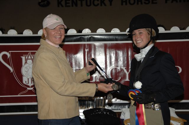 1819-EmilyWygod-LegacyCup-NonPro3'FinalsAwards-5-16-08-DeRosaPhoto.JPG