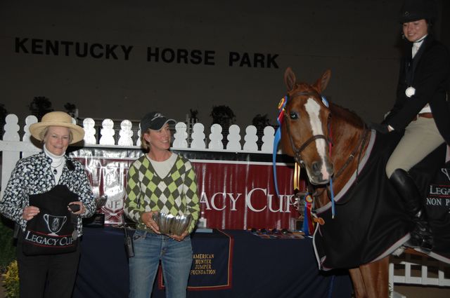 2548-MVP-AmeliaMcArdle-LegacyCup-NonPro3'6FinalsAwards-5-17-08-DeRosaPhoto