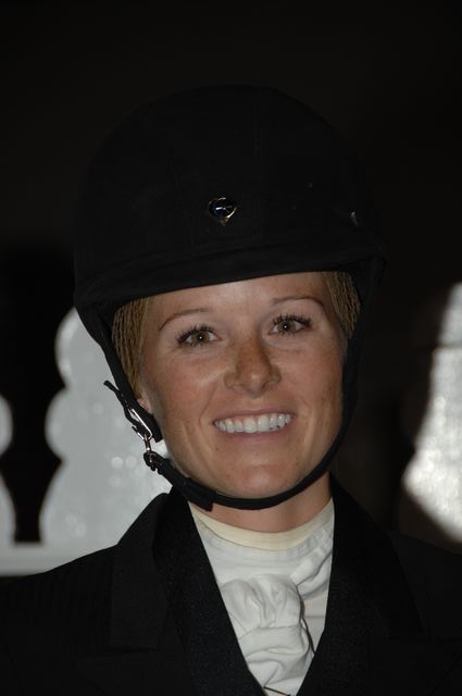 2253-Cruise-LindseyFishell-LegacyCup-NonPro3'6GoRoundAwards-5-17-08-DeRosaPhoto
