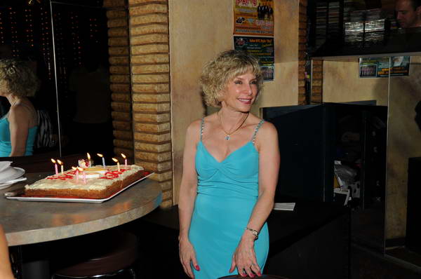 Dancing-11-17-10-RobinBD-12-DDeRosaPhoto.jpg