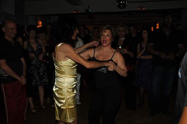 Dancing-8-29-09-LinaBirthday-95-DDeRosaPhoto.jpg