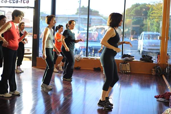 BUCD-Zumba-5-21-09-26-DDeRosaPhoto.jpg