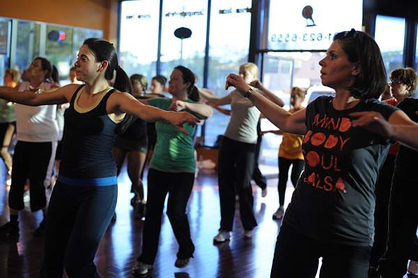 BUCD-Zumba-5-21-09-52-DDeRosaPhoto.jpg