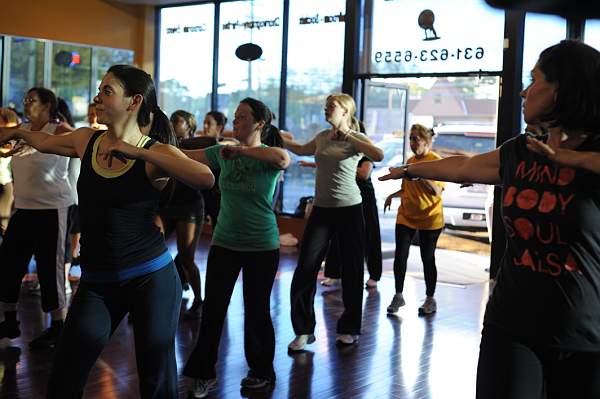 BUCD-Zumba-5-21-09-53-DDeRosaPhoto.jpg