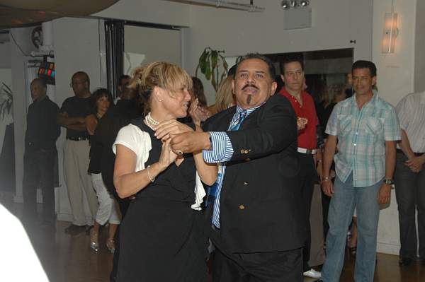 Dancing-Performance-6-26-10-055-DDeRosaPhoto.jpg