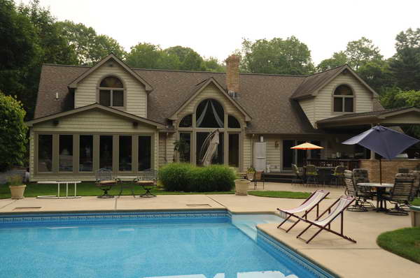Exterior-P&amp;A-7-3-11-0988-DDeRosaPhoto.JPG