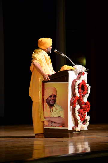 Gurudev-10-4-15-7791-DDeRosaPhoto