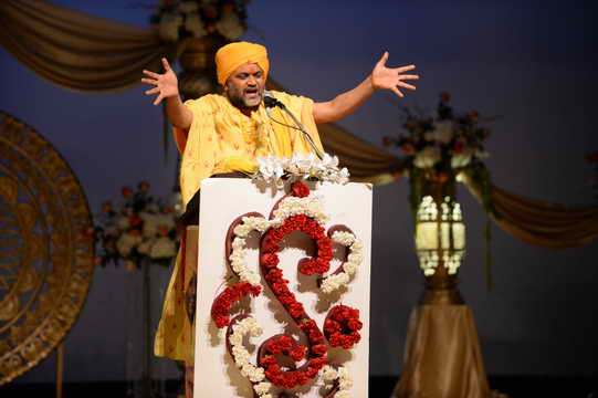 Gurudev-10-4-15-7814-DDeRosaPhoto