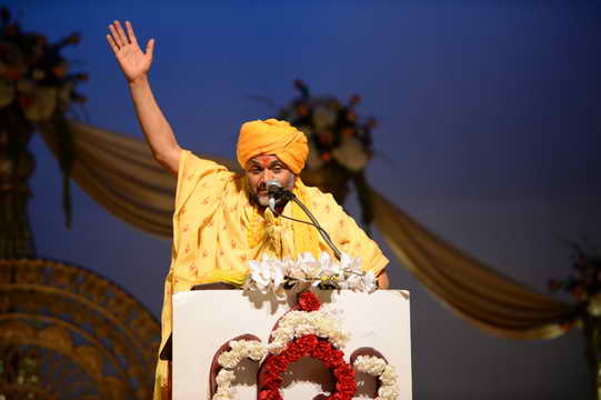 Gurudev-10-4-15-7827-DDeRosaPhoto