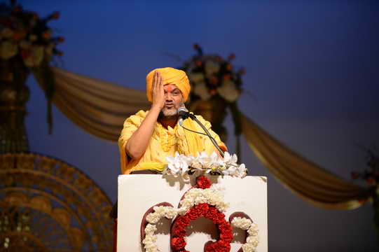 Gurudev-10-4-15-7842-DDeRosaPhoto