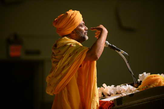 Gurudev-10-4-15-7896-DDeRosaPhoto