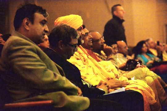 Gurudev-10-4-15-7724-DDeRosaPhoto