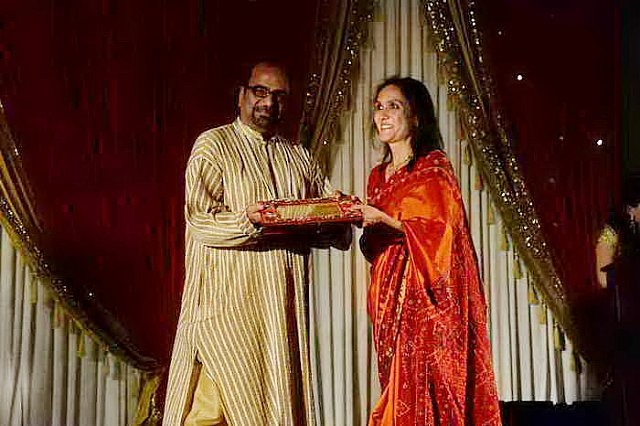 Gurudev2-7-11-14-2314-DDeRosaPhoto
