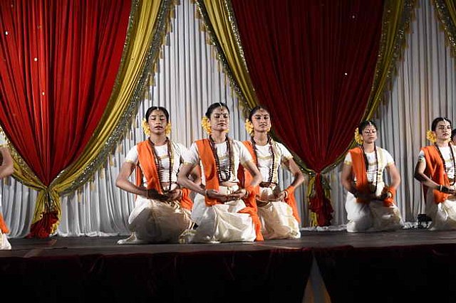 Gurudev1-7-11-14-6005-DDeRosaPhoto