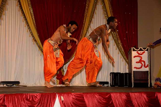 Gurudev2-7-11-14-2215-DDeRosaPhoto