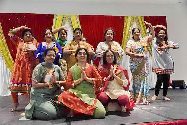 Gurudev1-7-11-14-5669-DDeRosaPhoto