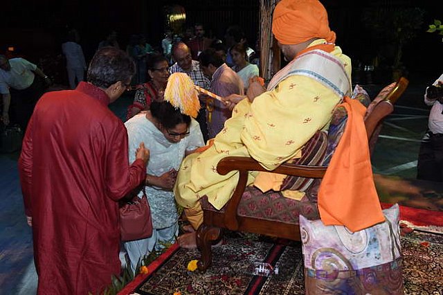 Gurudev1-7-12-14-9167-DDeRosaPhoto