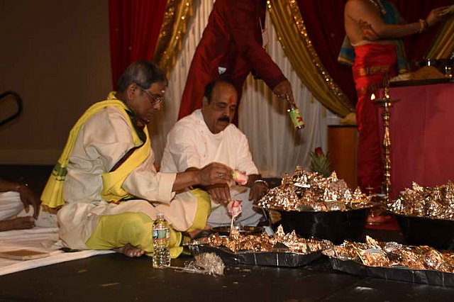 Gurudev1-7-12-14-7228-DDeRosaPhoto