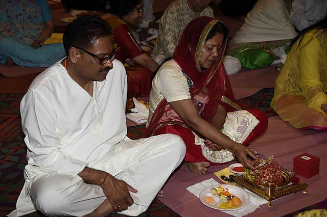 Gurudev1-7-12-14-7361-DDeRosaPhoto