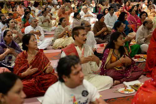 Gurudev2-7-12-14-2469-DDeRosaPhoto