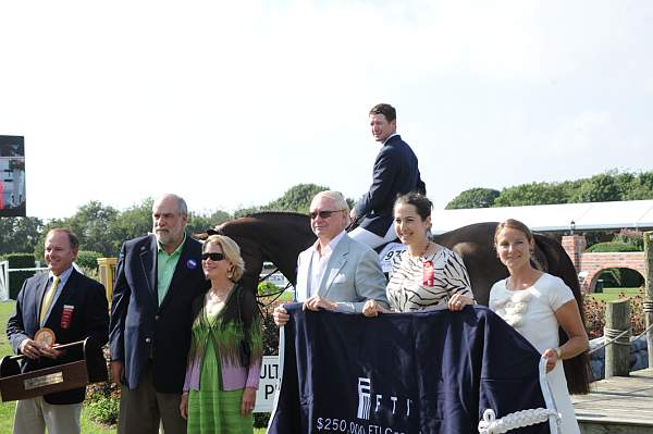 HC09-8-30-09-FTI-GP-Awards-1302-Sapphire-McLainWard-DDeRosaPhoto.JPG