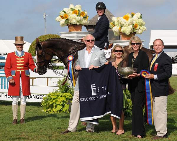 HC09-8-30-09-FTI-GP-Awards-1372-Sapphire-McLainWard-DDeRosaPhoto.jpg