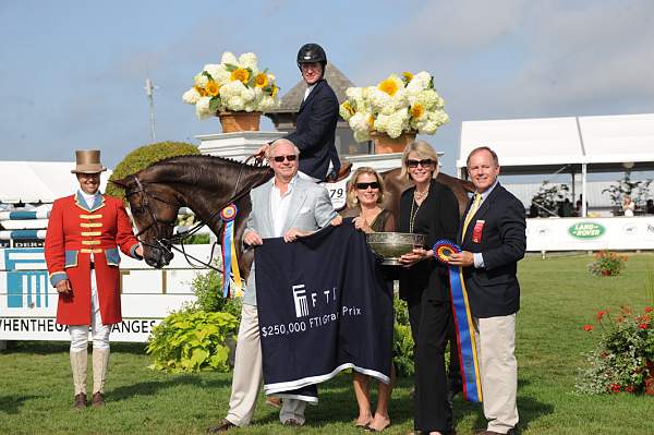 HC09-8-30-09-FTI-GP-Awards-1374-Sapphire-McLainWard-DDeRosaPhoto.JPG