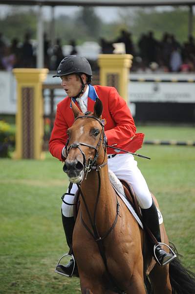 HC09-8-30-09-FTI-GP-0720-Cypria6-AndrewWelles-DDeRosaPhoto.JPG