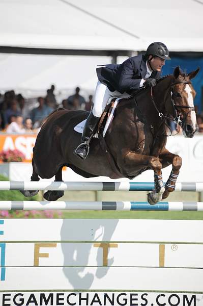 HC09-8-30-09-FTI-GP-1280-Sapphire-McLainWard-DDeRosaPhoto.jpg