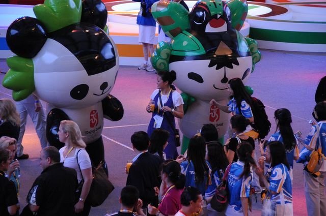 HK-8-8-08-562-DeRosaPhoto.jpg