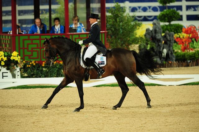 HKD-8-13-08-1158-HayleyBeresford-Relampago-AUS-DeRosaPhoto.jpg