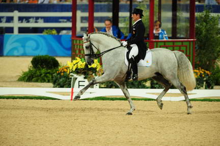 HKD-8-14-08-0083-JuanManualMunoz-FuegoXII-ESP-DeRosaPhoto.jpg