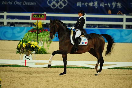 HKD-8-14-08-0230-JuliaChevanne-Calimucho-FRA-DeRosaPhoto.jpg