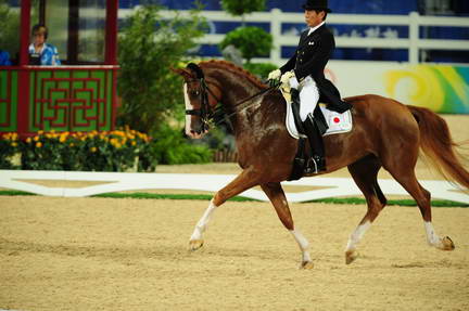 HKD-8-14-08-0851-HiroshiHoketsu-Whisper-JPN-DeRosaPhoto.jpg