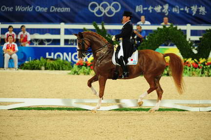 HKD-8-14-08-0857-HiroshiHoketsu-Whisper-JPN-DeRosaPhoto.jpg