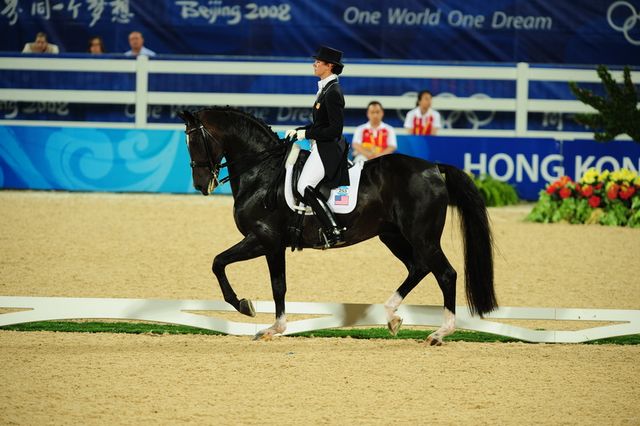 HKD-8-13-08-0688-CourtneyKingDye-Mythilus-DeRosaPhoto.jpg