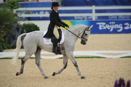 HKEV-8-10-08-288-CarolinePowell-Lenamore-NZL-DeRosaPhoto.jpg