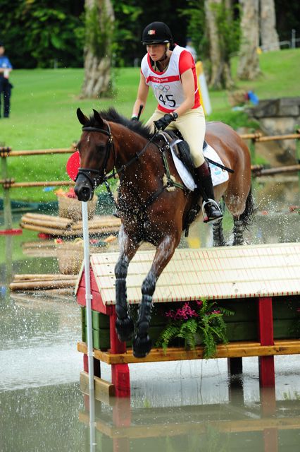 HKEV-8-11-08-0847-KarinDonckers-GazelleDeLaBrasserie-BEL-DeRosaPhoto.jpg