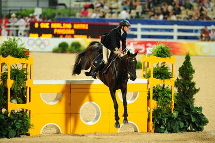 HKEV-8-12-08-1204-KatrinNorling-Pandora-SWE-DeRosaPhoto.jpg