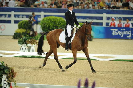 HKEV-8-9-08-604-SelenaOHanlon-Colombo-CAN-DeRosaPhoto.jpg
