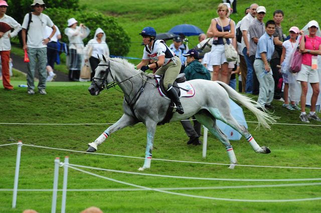 HKEV-8-11-08-0620-BeckyHolder-CourageousComet-DeRosaPhoto.JPG