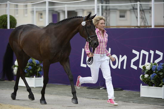 Olympics-EVJg-7-27-12-0442-IngridKlimke-ButtsAbraxxas-GER-DDeRosaPhoto