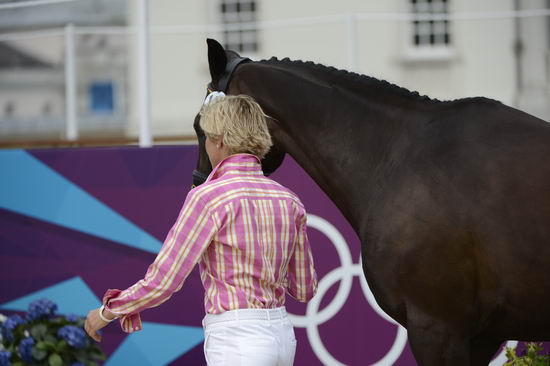 Olympics-EVJg-7-27-12-0444-IngridKlimke-ButtsAbraxxas-GER-DDeRosaPhoto