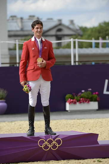 Gold-SteveGuerdat-SUI-Olympics-8-8-12-SJ-Ind-Medals-6614-DDeRosaPhoto